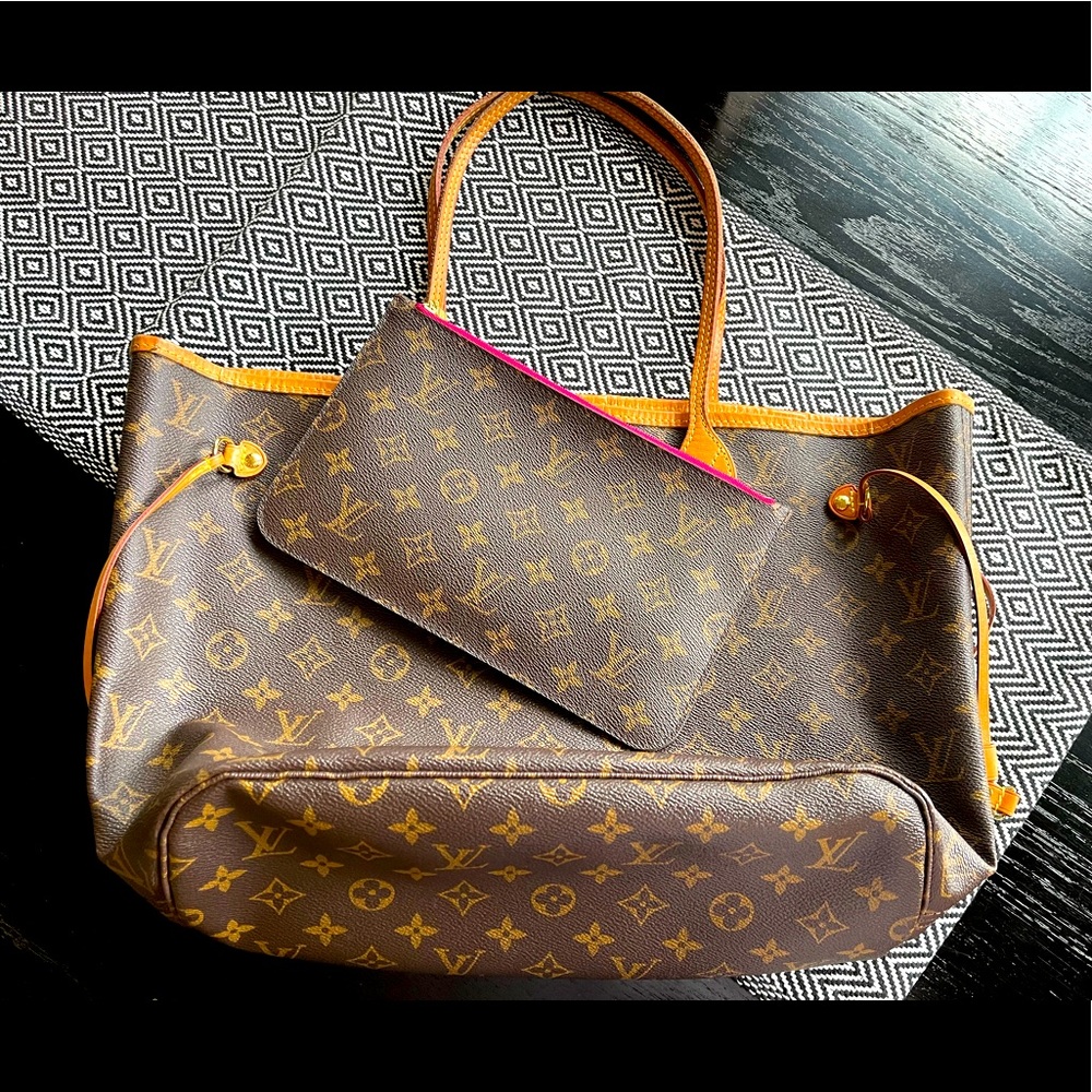 Louis Vuitton Neverful MM Bright Pink Lining, Clutch, Receipt, Box and Dustbag